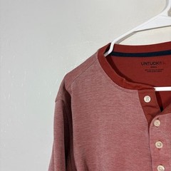 UNTUCKit Henley Shirt Mens Small Red Cascudo Long Sleeve Casual Knit Top