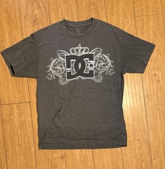 Y2K DC Shoes Mens Graphic T-Shirt Black L Skater Streetwear Tribal Logo Y2K Tee