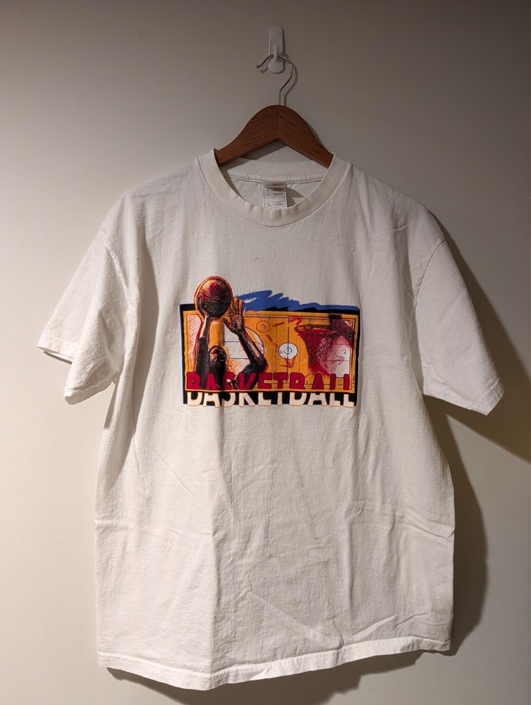 Vintage 90s Basketball Graphic T-Shirt Sports Hoop Shooter Art Fruit Loom XL