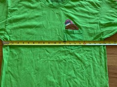 Thrilla Krew Gorilla in Pocket T-Shirt Green Size Large Very Good