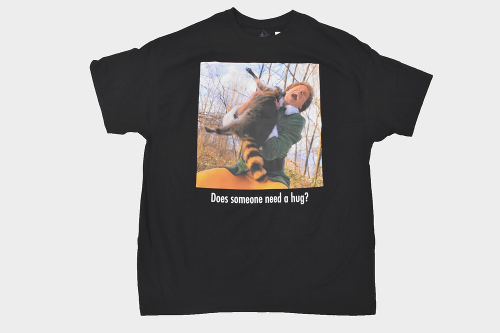 Elf Movie Does Someone Need A Hug Funny Buddy And Raccoon Black Shirt NWT Large