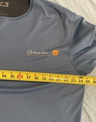 Quiksilver Men’s XL Blue Performance Surf Tee Shirt Loose Fit UPF Rashguard