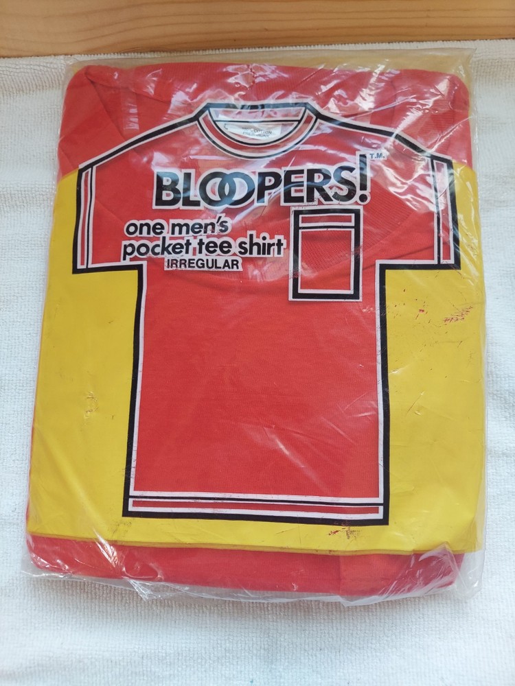 Vtg Bloopers Men’s Large Irregular Pocket T-shirt Red NOS Union Underwear Co