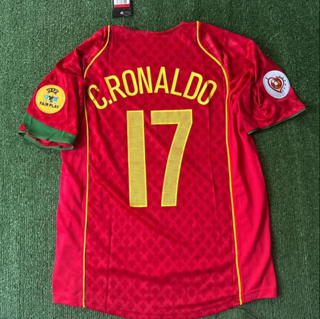 Portugal 2004/2005 Euro Final Home Retro Jersey – C.Ronaldo #17