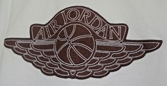 NIKE AIR JORDAN RETRO 1 EMBROIDERED WINGS LOGO L/S SHIRT WHITE BROWN MENS MEDIUM