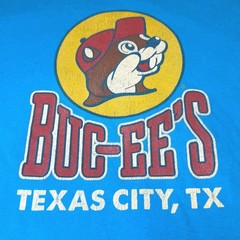 Buc-ees Mens Size Medium Texas City TX T-Shirt Blue Graphic Beaver Mascot Travel