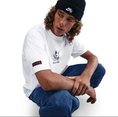 2025 Nike SB Krampus Shirt. White. Loose Fit. HV2195 100 Men’s Size Large. New.