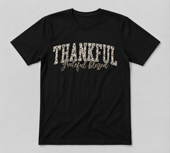 Thankful Grateful Country Distressed Season Graphic Gift Black T-shirt