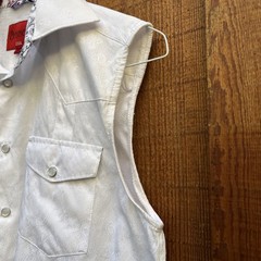 Patroncito Shirt Small White Sleeveless Textured Brocade Fabric Snap Button Dow