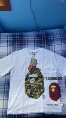 A Bathing Ape Men’s M White Ape Head Camo Graphic Print Crew Neck T-Shirt