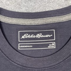NWT Eddie Bauer Men’s Medium T-Shirt Pocket Midnight Navy Crewneck Short Sleeve