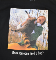 Elf Movie Does Someone Need A Hug Funny Buddy And Raccoon Black Shirt NWT Large