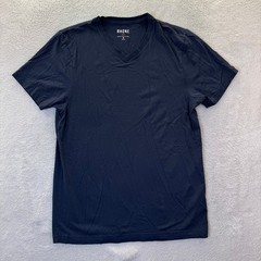 RHONE Mens Medium Navy Blue V Neck Pima Cotton Blend T Shirt Casual Workout EUC