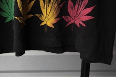 Vintage 90s tri-color pot leaf Mosquito Head Mens BLK T-Shirt