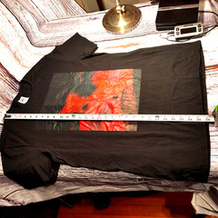 T-Shirt Black w/ image of a Red planet, Large 100% cotton men and women