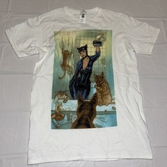 Catwoman DC Adult New T-Shirt – Bathroom Selfie Surrounded By Cats Size Small