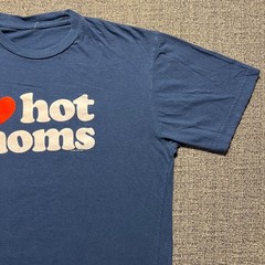 I Heart Hot Moms T Shirt M Navy Blue Now and Zen Funny Humor Novelty Tee Medium