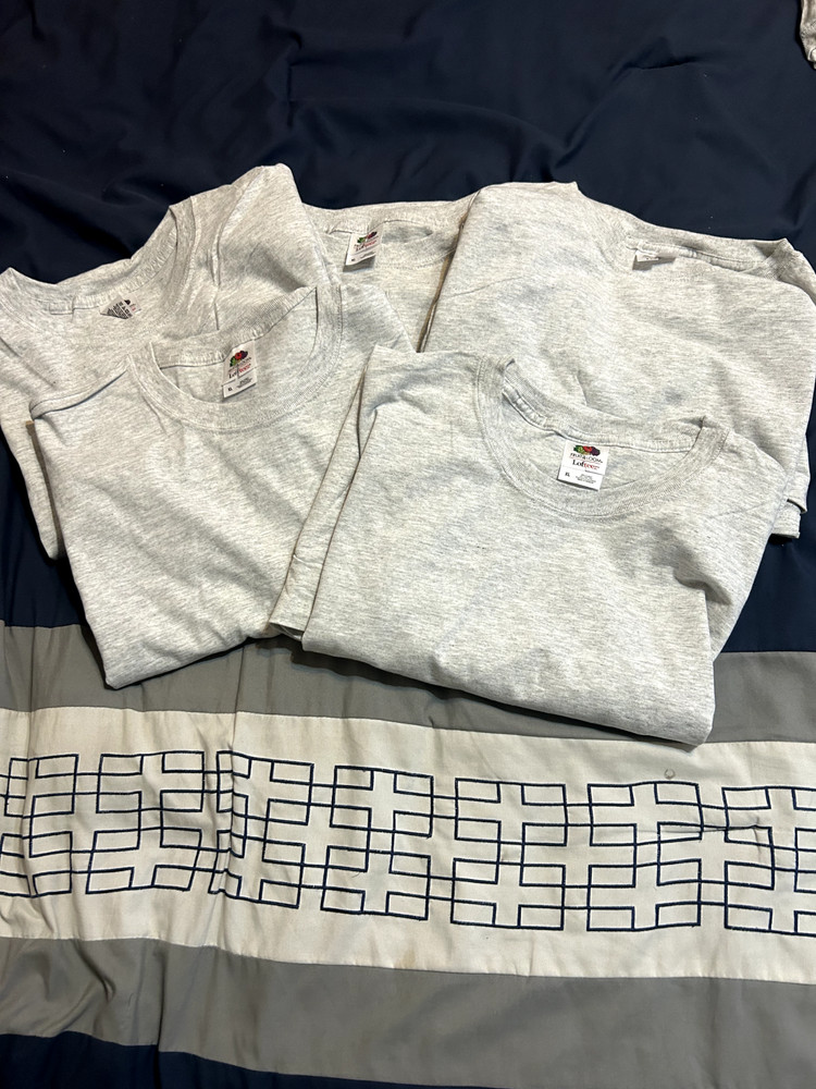 Fruit of the Loom Men’s T-Shirt Size XL – 5 Pack