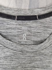 On Cloud Core T Heather Grey T Shirt Men’s Size Small New