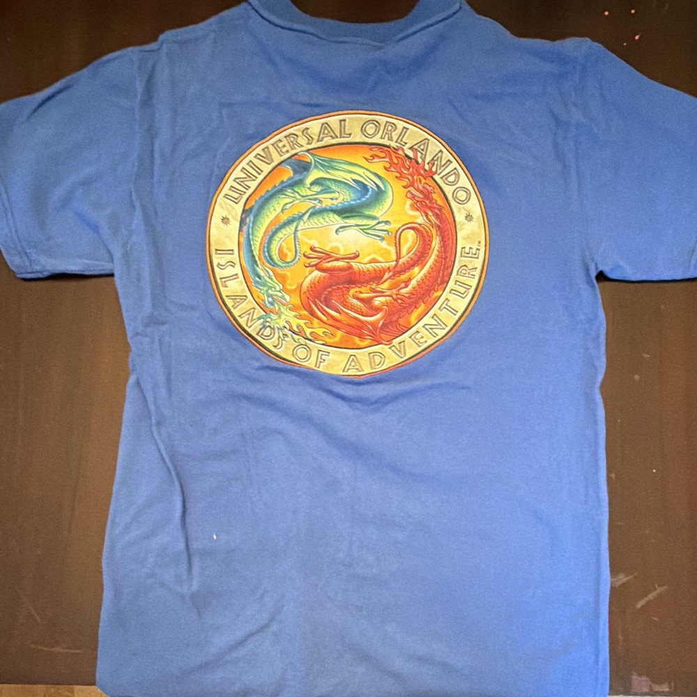 Vintage Universal Studios Islands of Adventure Tshirt