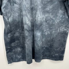 The Mountain T-Shirt Men’s Size XL Gray All Over Print Skull Crew Neck