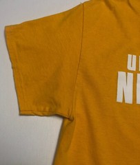 vtg University of New Haven Graphic Tee T-Shirt Sz L MV SPORT Gold Spellout