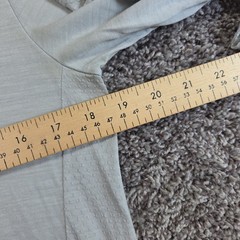Icebreaker Cool-Lite Shirt Mens Small Gray Wool Blend Long Sleeve Crewneck Tee