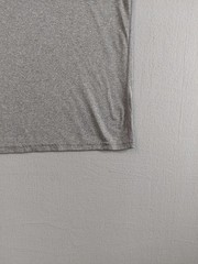 Champions Men Shirt XL Gray Crew Neck Short Sleeve Logo Pullover Outdoor Tee