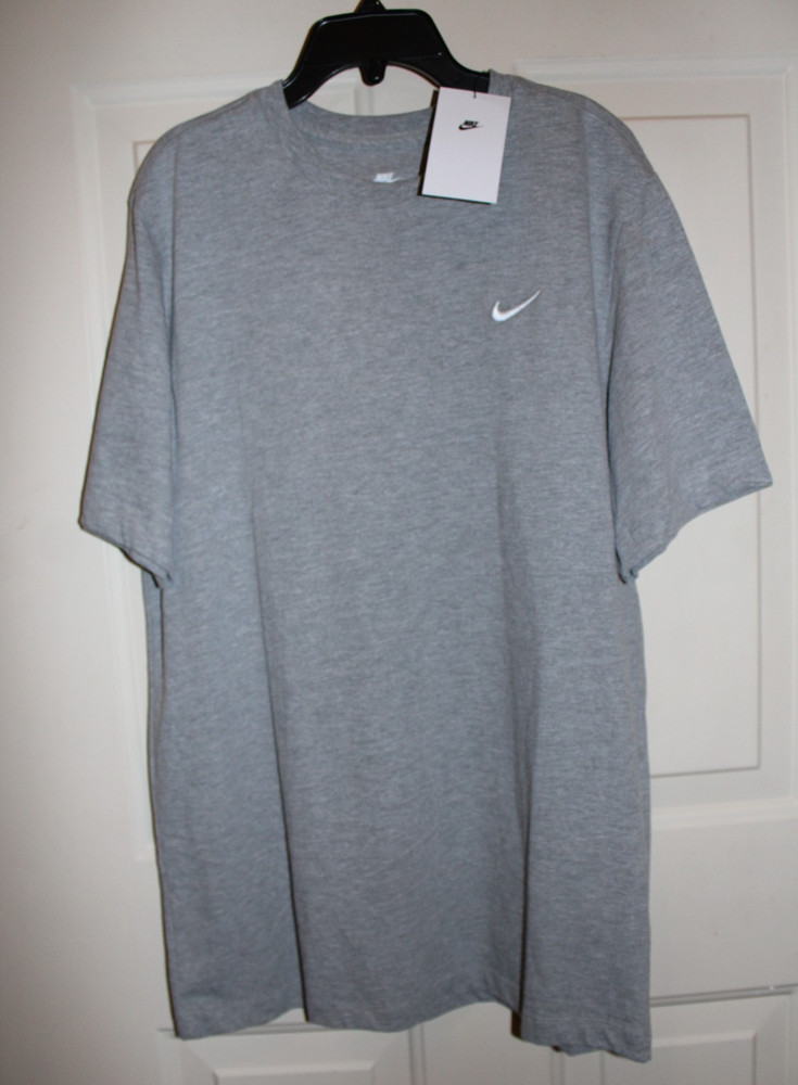 NWT Nike Sportswear Embroidered Logo Men’s Medium T-shirt Dark Grey Heather