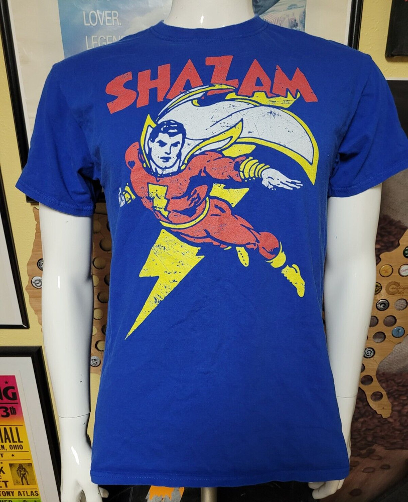 DC Comics Retro Classic Shazam Superhero T Shirt Medium Nice Captain Marvel