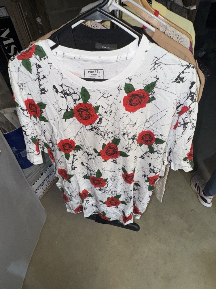 rue21 Men’s Rose Graphic Jersey T-Shirt Crew Neck Short Sleeve XXL
