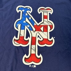 Port & Company New York Yankees T Shirt Men’s Size Medium American Flag
