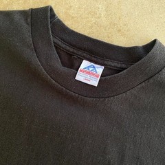 90s Virgin Records black red vintage graphic tee large