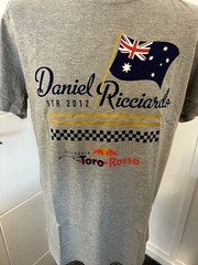 Red Bull Scuderia Toro Rosso 2012 Grey Ricciardo T-Shirt XL F1 Formula One NEW