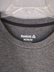 Reebok Mens Shirt Medium Gray Short Sleeve Crewneck Solid Casual Logo Pullover