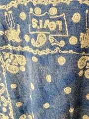 Levi’s Men’s Bandana Graphic Print T-Shirt – Heather Gray – Medium
