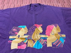 MENS USED VINTAGE 90S SINGLE STITCH AFICAN WOMEN PURPLE ART SHIRT SIZE XL