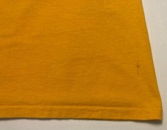 vtg University of New Haven Graphic Tee T-Shirt Sz L MV SPORT Gold Spellout
