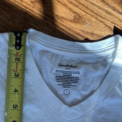 Brooklyn Graphic Tee Good fellow & Co size S V-Neck Short Sleeve Cotton Knit