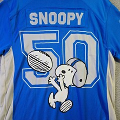 Snoopy Peanuts Football NFL Jersey Shirt Mens Medium Blue Charlie Brown 50 NWT