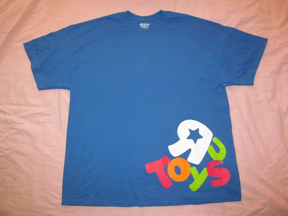 TOYS ‘R US C’mon Let’s Play Blue Staff T shirt Men’s size 2XL 25 x 31 inches