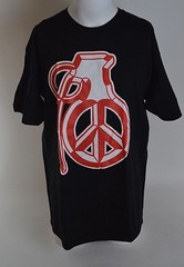 NWOT MENS GRENADE BUZZBOMB T-SHIRT $22 L black cotton screen printed