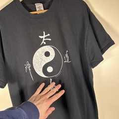 Vintage 90s Fruit of the Loom Yin-Yang T-Shirt Mens XL Black USA Single Stitch