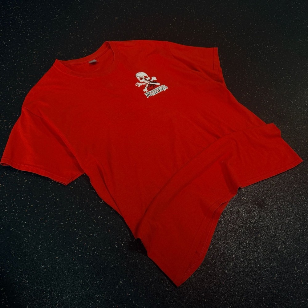 Gildan Ultra Cotton Smith Mountain Lake Pirate Days 2021 Graphic T-Shirt Red
