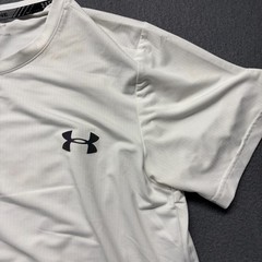 Under Armour Size L Athletic Shirt Logo Men’s Run Sportswear Used