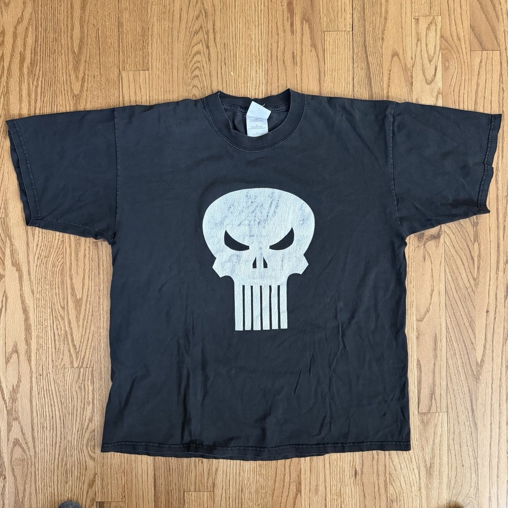 Punisher Skull 1990’s Vintage XL Gildan Ultra Cotton Black Tee Shirt Marvel
