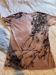 Affliction womens XS Pink/Black Rose Graphic V-Neck Short Sleeve Cotton Tee