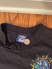 vtg 90s distressed single stitch Umbro soccer tshirt. made in use. xl