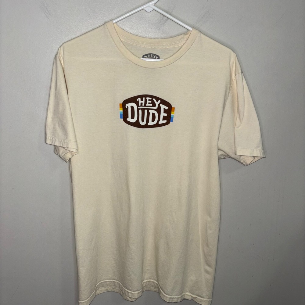 Hey Dude retro cream w/ brown stripe buckle logo tee shirt men’s size Large