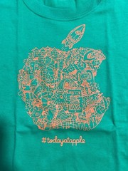 Official Apple T Shirt Apple Camp Today At Apple Green/Orange Size Youth L